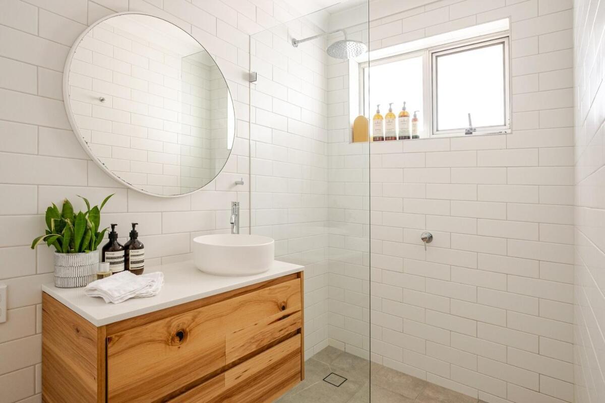 Light-filled In Bronte Apartment